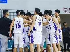 美国男子篮球联赛快节奏进行，各队实力激烈的简单介绍